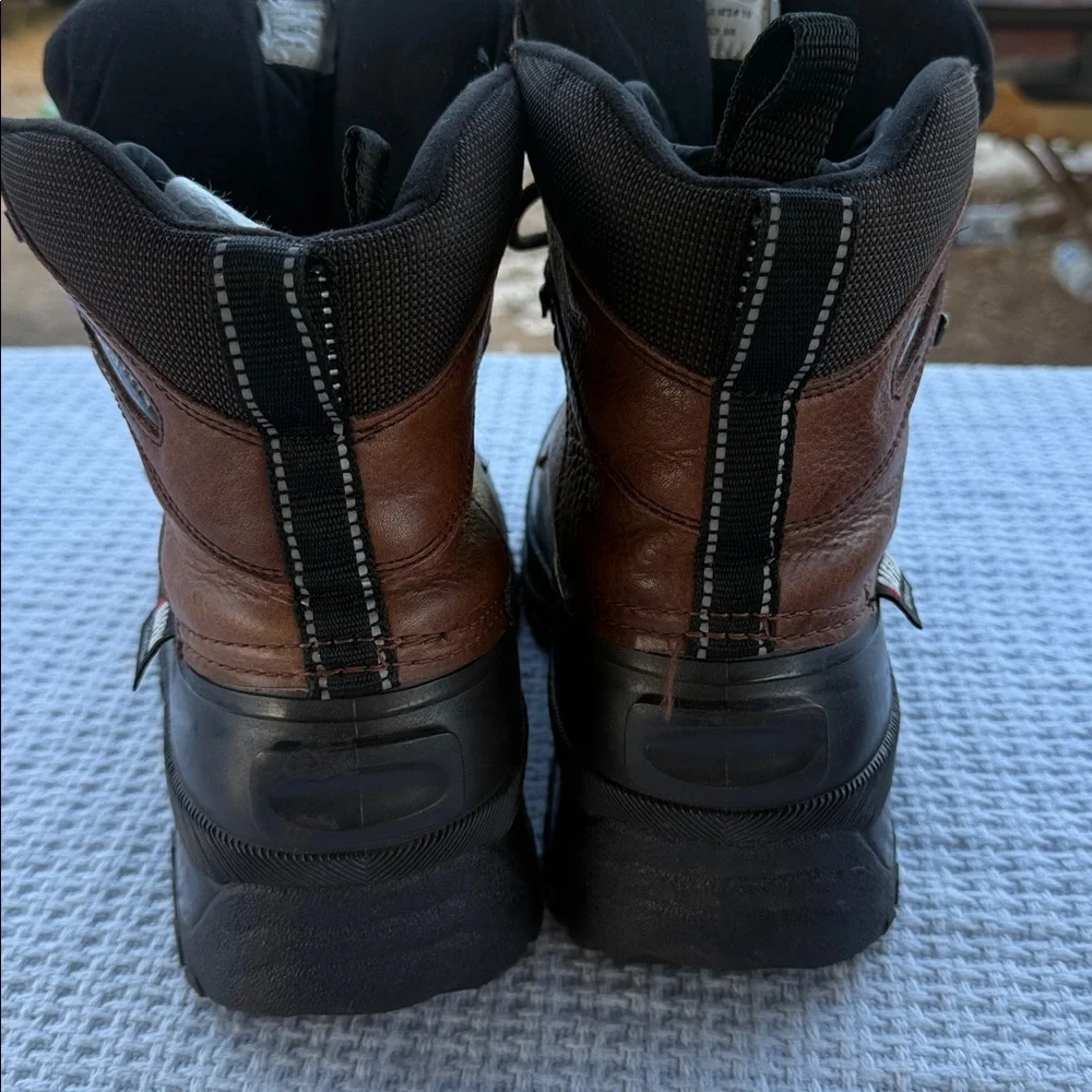 Baffin Men's Dual-Tone Snow Boots size 10